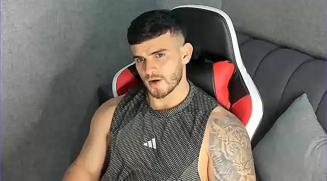 Snapshot of Ricardogo19 chatting on January 2025 02:40:01 AM Ricardogo19 online show from January 2025 02:40:01 AM