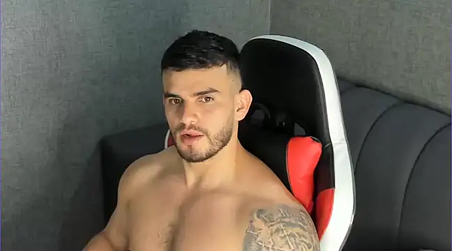 Snapshot of Ricardogo19 chatting on January 2025 02:57:02 AM Ricardogo19 online show from January 2025 02:57:02 AM