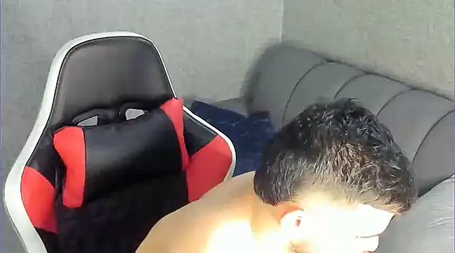 Snapshot of Ricardogo19 chatting on January 2025 09:02:01 PM Ricardogo19 online show from January 2025 09:02:01 PM