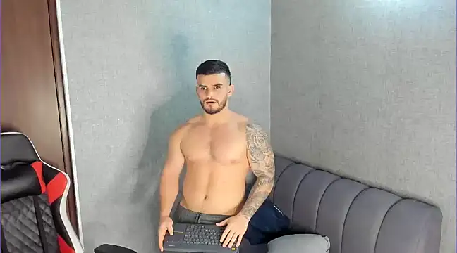 Snapshot of Ricardogo19 chatting on January 2025 05:49:01 AM Ricardogo19 online show from January 2025 05:49:01 AM