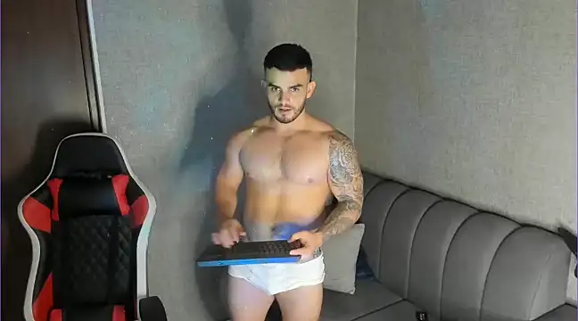 Snapshot of Ricardogo19 chatting on January 2025 03:40:02 AM Ricardogo19 online show from January 2025 03:40:02 AM