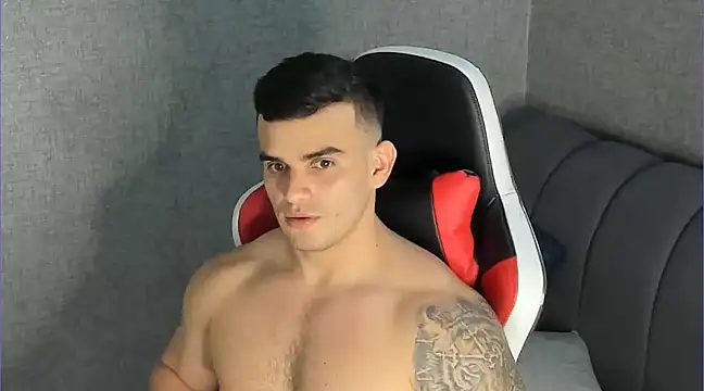 Snapshot of Ricardogo19 chatting on January 2025 11:25:01 PM Ricardogo19 online show from January 2025 11:25:01 PM