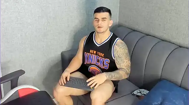 Snapshot of Ricardogo19 chatting on February 2025 02:17:01 AM Ricardogo19 online show from February 2025 02:17:01 AM