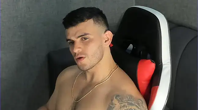 Snapshot of Ricardogo19 chatting on February 2025 11:17:01 PM Ricardogo19 online show from February 2025 11:17:01 PM