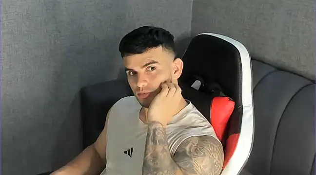 Snapshot of Ricardogo19 chatting on February 2025 04:47:02 PM Ricardogo19 online show from February 2025 04:47:02 PM