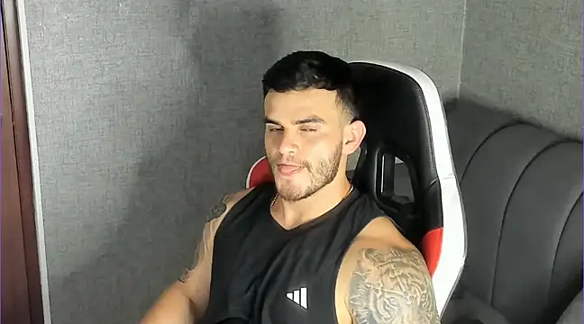 Snapshot of Ricardogo19 chatting on February 2025 08:31:01 PM Ricardogo19 online show from February 2025 08:31:01 PM