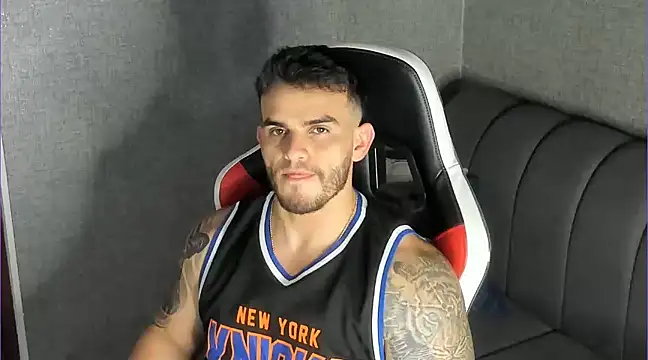 Snapshot of Ricardogo19 chatting on March 2025 10:43:01 PM Ricardogo19 online show from March 2025 10:43:01 PM