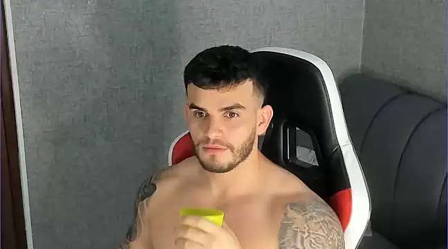 Snapshot of Ricardogo19 chatting on March 2025 09:40:02 PM Ricardogo19 online show from March 2025 09:40:02 PM