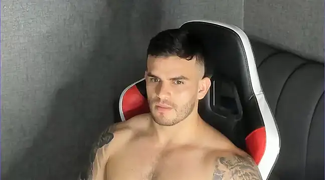 Snapshot of Ricardogo19 chatting on March 2025 02:27:02 AM Ricardogo19 online show from March 2025 02:27:02 AM