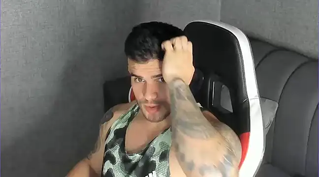 Snapshot of Ricardogo19 chatting on March 2025 07:39:01 PM Ricardogo19 online show from March 2025 07:39:01 PM