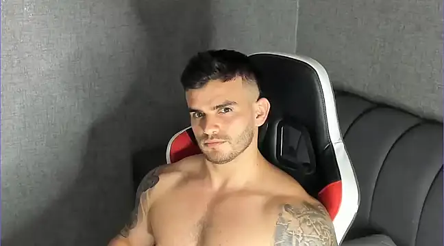 Snapshot of Ricardogo19 chatting on March 2025 10:43:02 PM Ricardogo19 online show from March 2025 10:43:02 PM