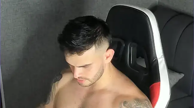 Snapshot of Ricardogo19 chatting on March 2025 03:15:01 AM Ricardogo19 online show from March 2025 03:15:01 AM