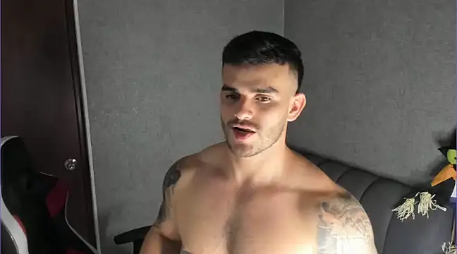 Snapshot of Ricardogo19 chatting on March 2025 02:35:02 AM Ricardogo19 online show from March 2025 02:35:02 AM