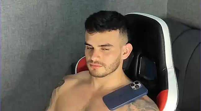 Snapshot of Ricardogo19 chatting on March 2025 10:38:02 PM Ricardogo19 online show from March 2025 10:38:02 PM