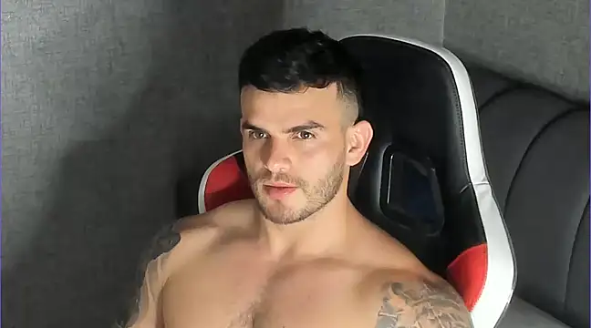 Snapshot of Ricardogo19 chatting on March 2025 02:25:02 AM Ricardogo19 online show from March 2025 02:25:02 AM