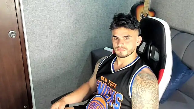 Snapshot of Ricardogo19 chatting on October 2025 10:54:02 PM Ricardogo19 online show from October 2025 10:54:02 PM