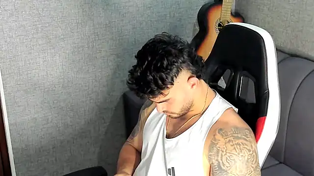 Snapshot of Ricardogo19 chatting on October 2025 09:37:02 PM Ricardogo19 online show from October 2025 09:37:02 PM