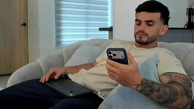 Ricardogo19 online show from February 2026 02:35:01 PM