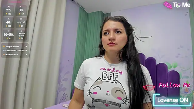 Snapshot of Emelyross_ chatting on February 2025 12:03:01 AM Emelyross online show from February 2025 12:03:01 AM