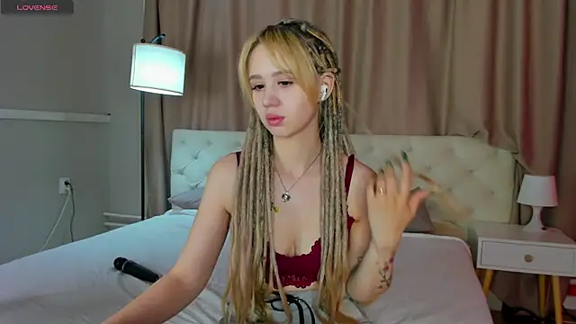 Valerie Woods online show from June 2026 12:37:01 AM