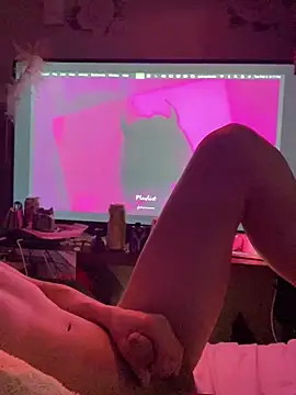 gurlnips online show from February 2025 02:19:01 AM