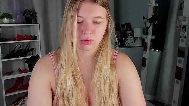 Rebecca Kelly online show from October 2025 02:12:02 AM