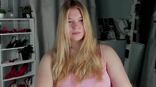 Rebecca Kelly online show from November 2025 02:33:02 AM