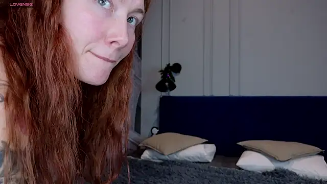 Liv Fay online show from December 2024 01:09:01 PM