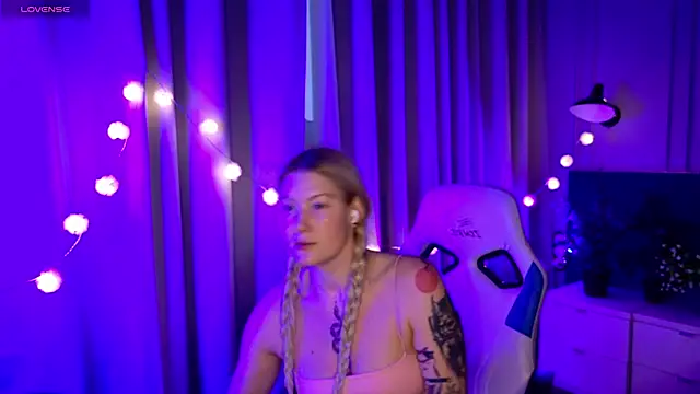 Liv Fay online show from February 2025 02:42:01 PM