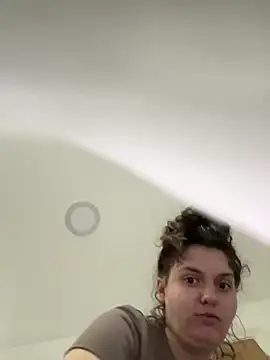 Sxybitch2024 online show from February 2026 07:10:01 PM