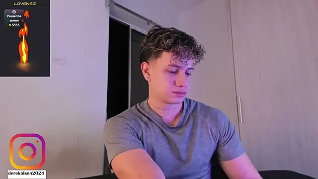 DerekOlsen online show from October 2025 02:33:01 AM