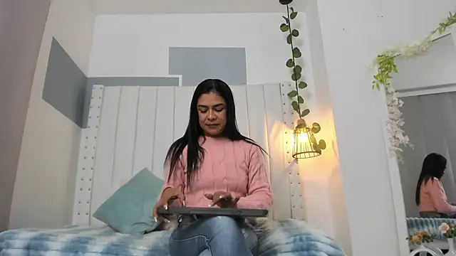 Snapshot of hannah_gray chatting on November 2025 11:08:02 AM hannah gray online show from November 2025 11:08:02 AM