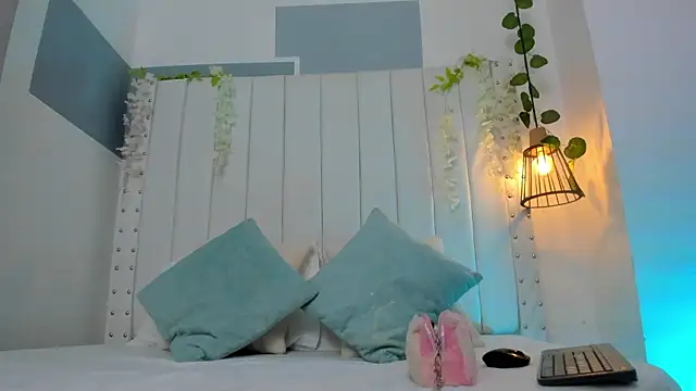 Snapshot of hannah_gray chatting on December 2025 11:15:01 AM hannah gray online show from December 2025 11:15:01 AM