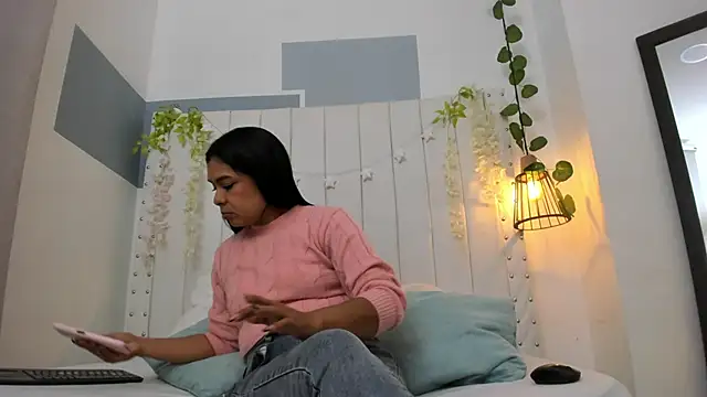 Snapshot of hannah_gray chatting on December 2025 11:08:01 AM hannah gray online show from December 2025 11:08:01 AM