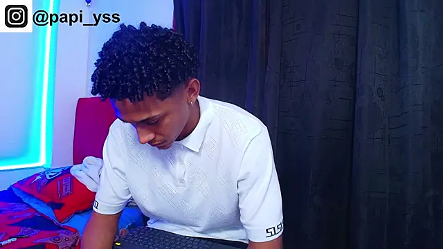 Snapshot of dominic_smith_ chatting on November 2025 02:34:01 AM dominic smith online show from November 2025 02:34:01 AM