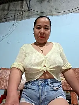 Queen 18200 online show from May 2026 12:28:02 AM