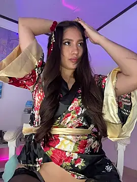 Snapshot of Tsuki-moon chatting on October 2025 12:06:01 PM Tsuki-moon online show from October 2025 12:06:01 PM