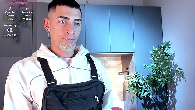 DrakeNeumann online show from September 2025 03:41:02 AM