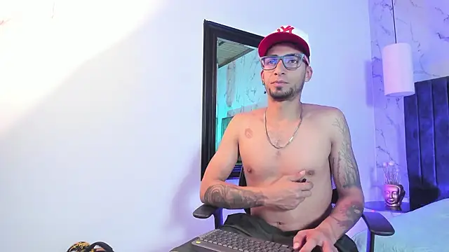 Snapshot of DrakeNeumann chatting on February 2026 04:09:01 AM DrakeNeumann online show from February 2026 04:09:01 AM