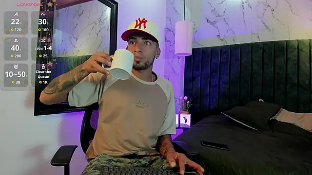 Snapshot of DrakeNeumann chatting on February 2026 03:48:01 AM DrakeNeumann online show from February 2026 03:48:01 AM