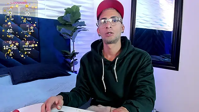 Snapshot of DrakeNeumann chatting on March 2026 03:45:02 AM DrakeNeumann online show from March 2026 03:45:02 AM