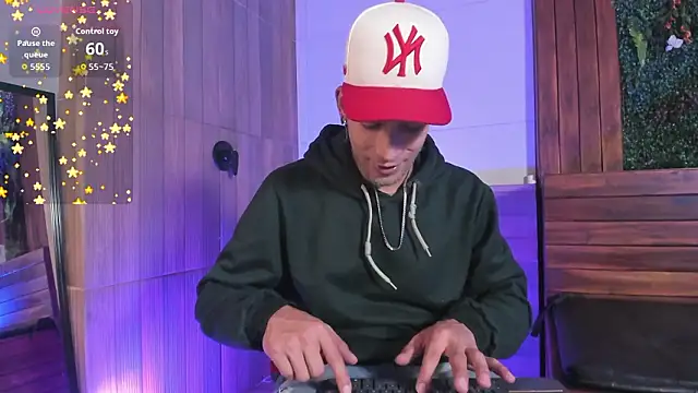 Snapshot of DrakeNeumann chatting on March 2026 03:34:01 AM DrakeNeumann online show from March 2026 03:34:01 AM