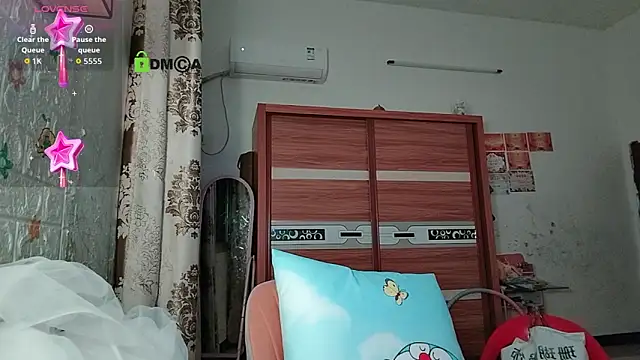 Lili 666 online show from November 2025 09:41:02 PM