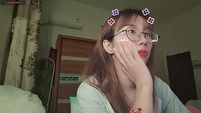 Lili 666 online show from May 2026 04:13:01 PM