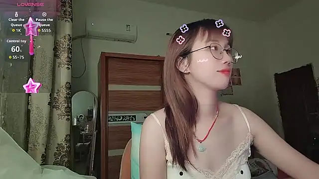 Lili 666 online show from June 2026 03:47:01 PM