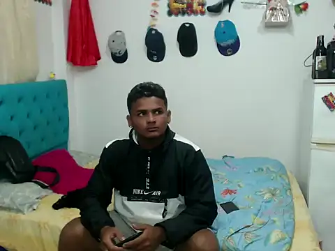 Boycuriousxxx online show from February 2025 10:32:01 PM