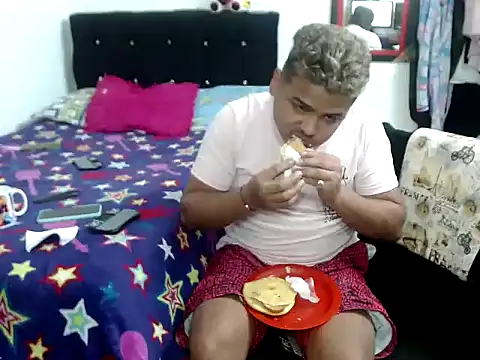 Boycuriousxxx online show from September 2025 02:55:02 PM