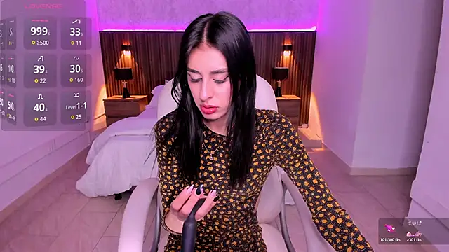 Snapshot of karlaa_james chatting on November 2025 10:59:01 AM karlaa james online show from November 2025 10:59:01 AM