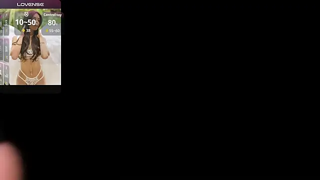 Snapshot of karlaa_james chatting on June 2026 11:05:01 AM karlaa james online show from June 2026 11:05:01 AM