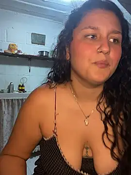 Snapshot of saray_gomez22 chatting on January 2025 02:40:02 AM saray gomez22 online show from January 2025 02:40:02 AM